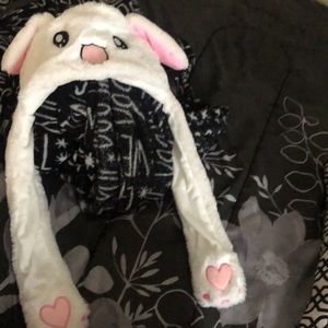 Bunny Hat With Moving Ears 
